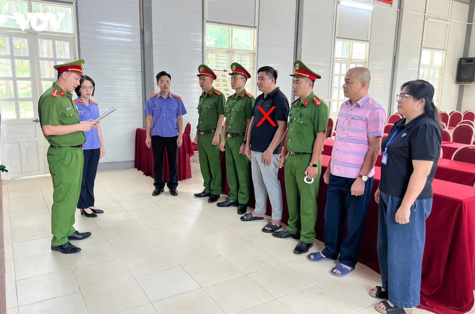 Khởi tố Giám đốc doanh nghiệp xây dựng về tội "Lừa đảo chiếm đoạt tài sản" Khởi tố Giám đốc doanh nghiệp xây dựng về tội "Lừa đảo chiếm đoạt tài sản"