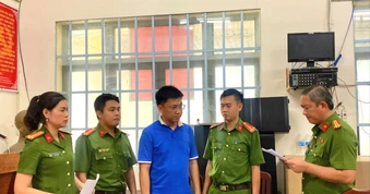 Khởi tố giám đốc làm nước yến giả bán số lượng lớn trên TikTok