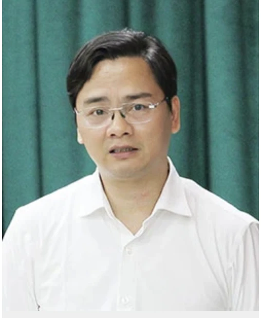 Khởi tố Giám đốc Sở GD - ĐT Tuyên Quang và 41 cán bộ trong vụ gian lận thi cử 2026 Khởi tố Giám đốc Sở GD - ĐT Tuyên Quang và 41 cán bộ trong vụ gian lận thi cử 2026