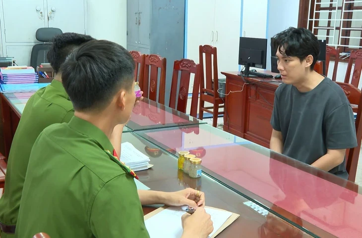 Khởi tố hai bị can sản xuất, buôn bán hơn 70.000 hũ yến giả