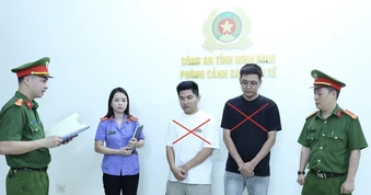 Khởi tố hai đối tượng kinh doanh hơn 7.600 giày, dép ‘Fake’