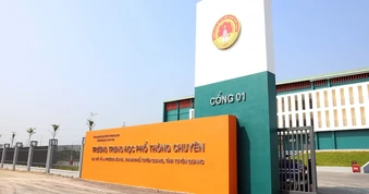 Khởi tố Hiệu trưởng trường THPT Chuyên Tuyên Quang cùng 6 người có liên quan