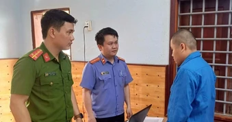 Khởi tố kẻ đánh bé gái 12 tuổi rồi ném xuống giếng để cướp xe điện