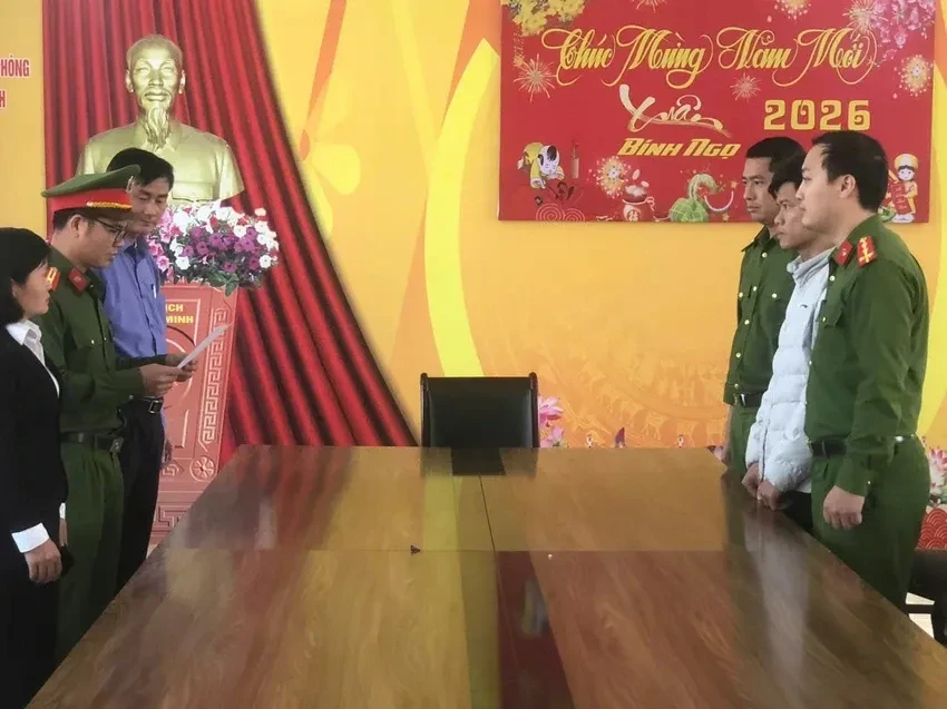 Khởi tố nam thanh niên hành hung, kéo lê bạn gái trên đường ở Hải Phòng Khởi tố nam thanh niên hành hung, kéo lê bạn gái trên đường ở Hải Phòng