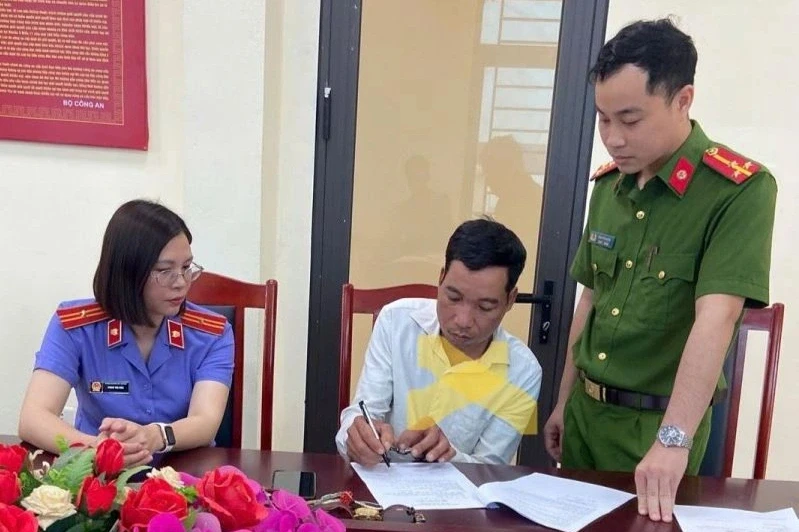 Khởi tố người đàn ông hàn xì làm cháy kho nguyên liệu Khởi tố người đàn ông hàn xì làm cháy kho nguyên liệu
