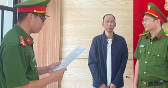 Khởi tố người đàn ông lừa chạy dự án, chạy án
