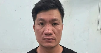 Khởi tố người đàn ông tấn công bà lão ở quán ăn