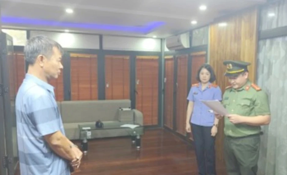 Khởi tố người điều hành hai công ty mua bán hóa đơn khống hàng trăm tỉ Khởi tố người điều hành hai công ty mua bán hóa đơn khống hàng trăm tỉ