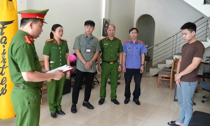 Khởi tố người không bằng cấp y dược, thổi phồng công dụng thảo mộc để bán Khởi tố người không bằng cấp y dược, thổi phồng công dụng thảo mộc để bán