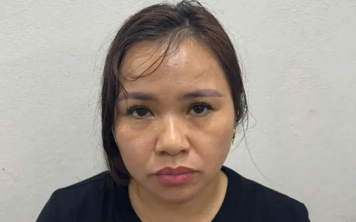 Khởi tố người phụ nữ dùng heroin trả công cho công nhân ở Hà Nội Khởi tố người phụ nữ dùng heroin trả công cho công nhân ở Hà Nội