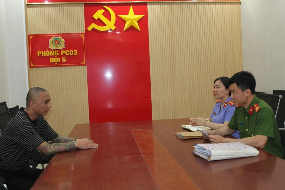 Khởi tố người quảng cáo, bán thuốc dỏm '100% khỏi hen suyễn' Khởi tố người quảng cáo, bán thuốc dỏm '100% khỏi hen suyễn'