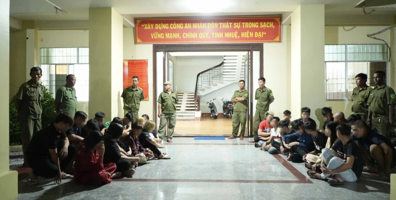 Khởi tố nhiều đối tượng liên quan vụ hỗn chiến tại Cần Thơ Khởi tố nhiều đối tượng liên quan vụ hỗn chiến tại Cần Thơ