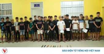 Khởi tố nhóm đối tượng dùng dao tự chế gây rối trật tự công cộng