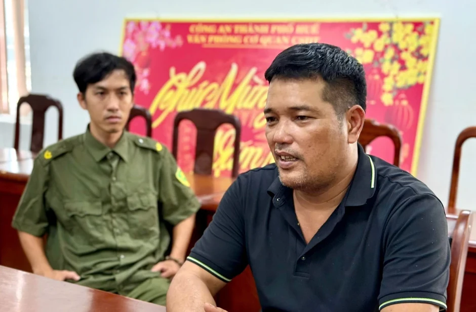 Khởi tố tài xế xe tải va chạm làm ô tô bán tải rơi xuống suối trên cao tốc La Sơn - Hòa Liên Khởi tố tài xế xe tải va chạm làm ô tô bán tải rơi xuống suối trên cao tốc La Sơn - Hòa Liên