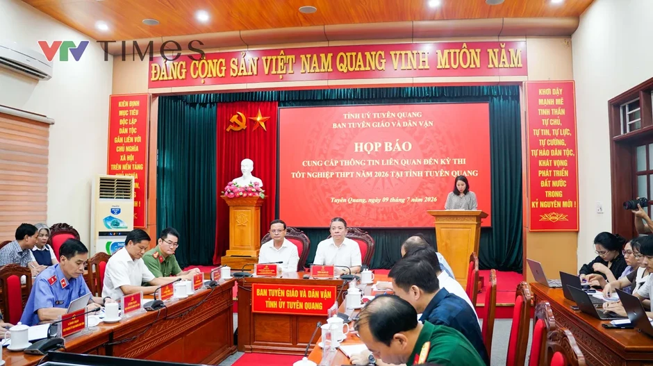 Khởi tố thêm 15 bị can trong vụ án gian lận điểm thi tại Trường THPT Chuyên Tuyên Quang Khởi tố thêm 15 bị can trong vụ án gian lận điểm thi tại Trường THPT Chuyên Tuyên Quang