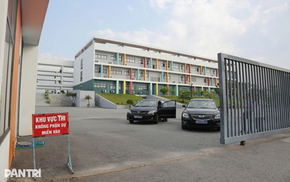 Khởi tố thêm 4 bị can vụ gian lận điểm thi tại trường Chuyên Tuyên Quang Khởi tố thêm 4 bị can vụ gian lận điểm thi tại trường Chuyên Tuyên Quang