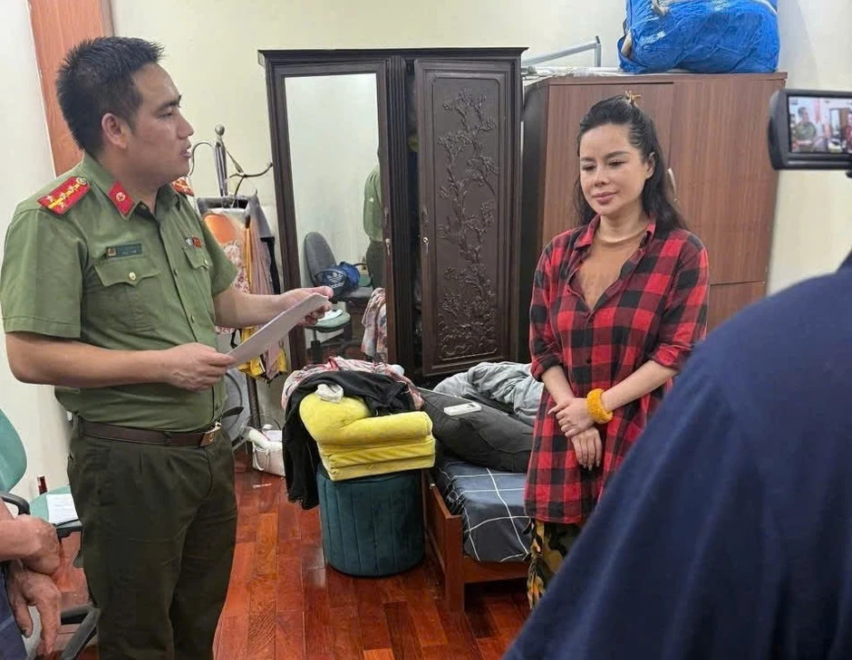 Khởi tố TikToker Nguyễn Thiên Hương Khởi tố TikToker Nguyễn Thiên Hương