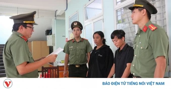 Khởi tố vợ chồng giám đốc công ty tổ chức cho người nước ngoài ở lại trái phép