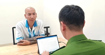 Khởi tố vợ chồng Phú Lê