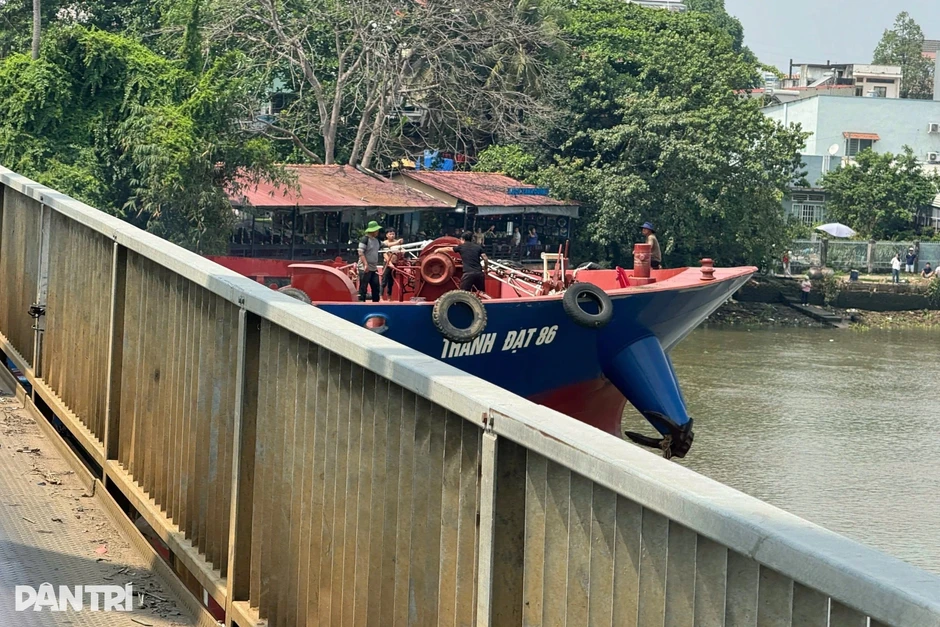 Khởi tố vụ án sà lan tông cầu Ghềnh ở Đồng Nai Khởi tố vụ án sà lan tông cầu Ghềnh ở Đồng Nai
