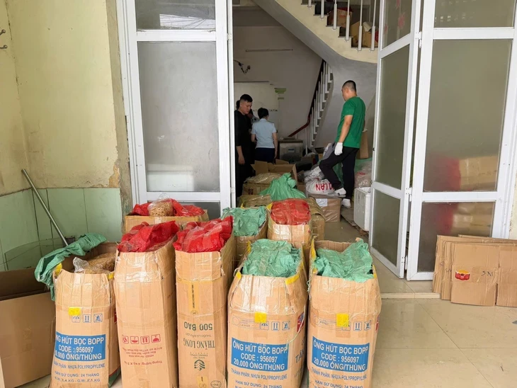 Khởi tố vụ làm giả 'Nem chua rán Hà Nội' ở Thanh Hóa Khởi tố vụ làm giả 'Nem chua rán Hà Nội' ở Thanh Hóa