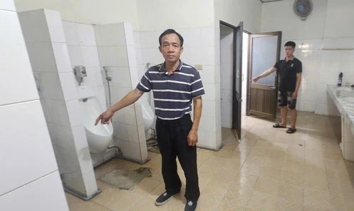 Khởi tố vụ vận chuyển trái phép hơn 0,5 kg vàng qua cửa khẩu Bờ Y Khởi tố vụ vận chuyển trái phép hơn 0,5 kg vàng qua cửa khẩu Bờ Y