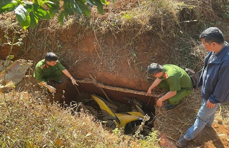 Kịch bản 'như phim hành động' của 2 giang hồ dùng súng cướp ngân hàng ở Gia Lai Kịch bản 'như phim hành động' của 2 giang hồ dùng súng cướp ngân hàng ở Gia Lai