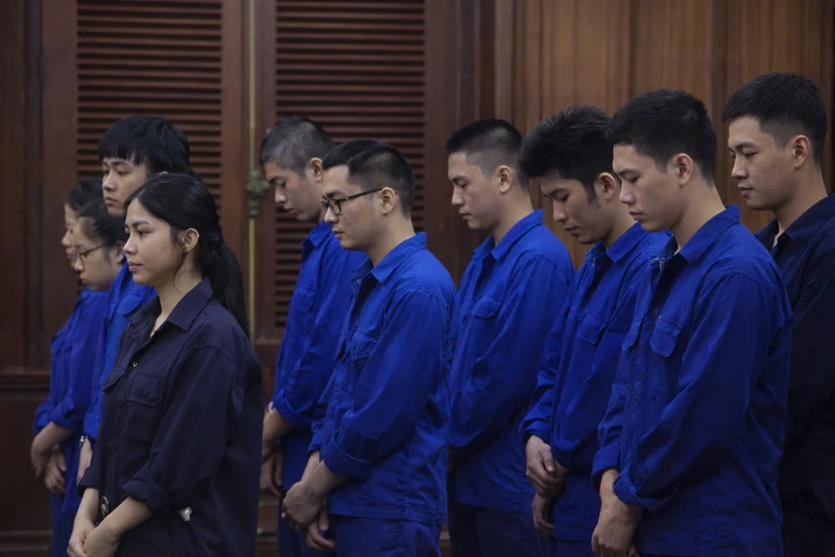 Kịch bản rút tiền miễn phí khiến hàng trăm chủ thẻ tín dụng sập bẫy Kịch bản rút tiền miễn phí khiến hàng trăm chủ thẻ tín dụng sập bẫy