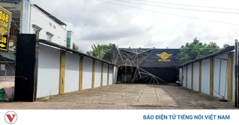 Kiểm tra đột xuất quán bar giữa đêm, phát hiện 17 người dương tính với ma túy