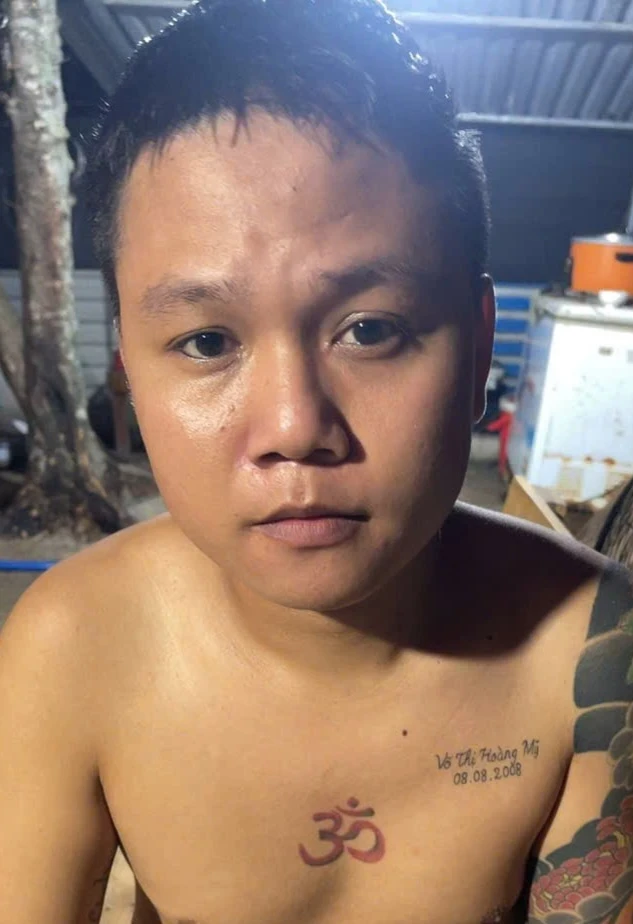 Kiểm tra lưu trú, công an phát hiện súng và ma túy trong nhà cho thuê Kiểm tra lưu trú, công an phát hiện súng và ma túy trong nhà cho thuê