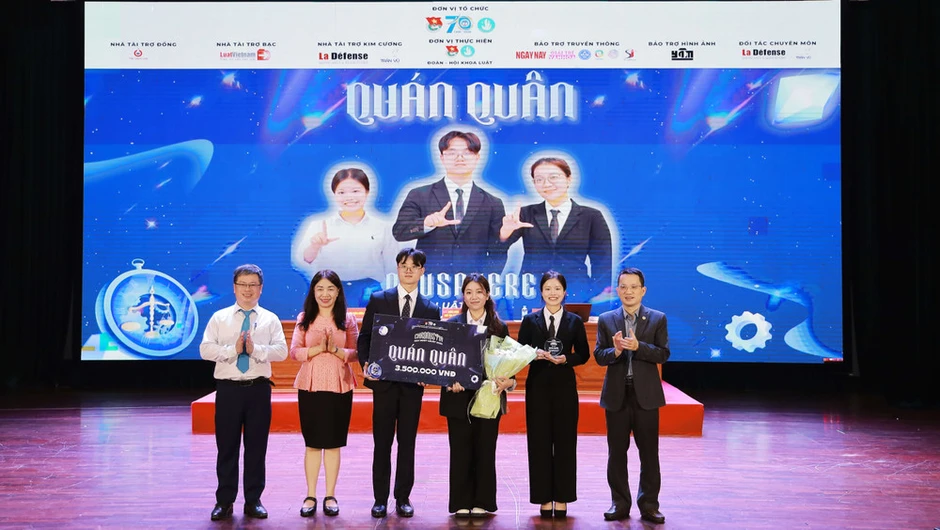 Kiến tạo môi trường hoạt động pháp lý thực tiễn cho sinh viên học tập Kiến tạo môi trường hoạt động pháp lý thực tiễn cho sinh viên học tập