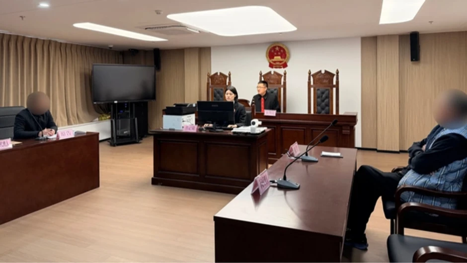Kiện vì bị khắc tên trên bia mộ của bố mẹ chồng cũ Kiện vì bị khắc tên trên bia mộ của bố mẹ chồng cũ