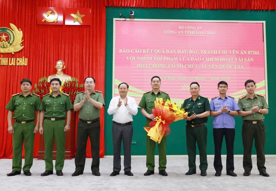 Lai Châu biểu dương lực lượng phá chuyên án lừa đảo xuyên quốc gia Lai Châu biểu dương lực lượng phá chuyên án lừa đảo xuyên quốc gia
