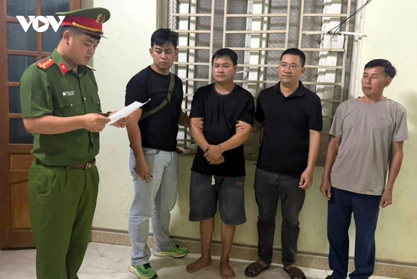 Lai Châu triệt phá đường dây làm giả giấy tờ xuyên quốc gia Lai Châu triệt phá đường dây làm giả giấy tờ xuyên quốc gia
