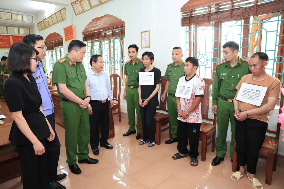 Lai Châu: Triệt phá đường dây ma túy liên tỉnh, thu giữ 9 bánh heroin Lai Châu: Triệt phá đường dây ma túy liên tỉnh, thu giữ 9 bánh heroin
