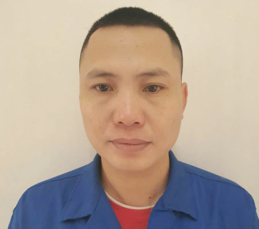 Lái xe mang ô tô của công ty đi cầm cố lấy tiền đánh bạc Lái xe mang ô tô của công ty đi cầm cố lấy tiền đánh bạc