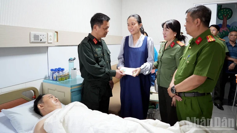 Lâm Đồng: Xử lý khẩn vụ cán bộ Công an bị đâm trọng thương Lâm Đồng: Xử lý khẩn vụ cán bộ Công an bị đâm trọng thương