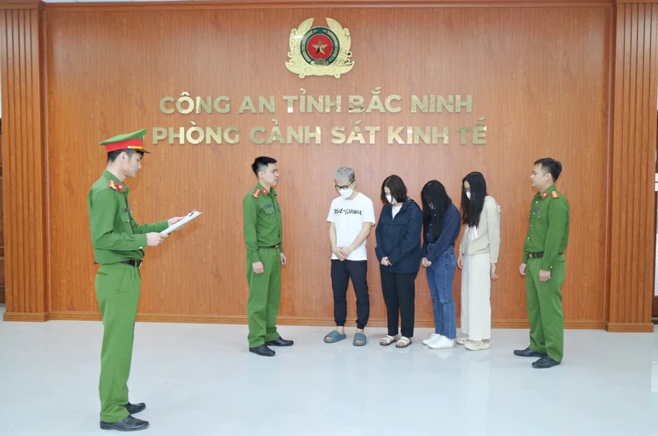 Làm giả hồ sơ mua nhà ở xã hội, 4 người bị khởi tố ở Bắc Ninh Làm giả hồ sơ mua nhà ở xã hội, 4 người bị khởi tố ở Bắc Ninh