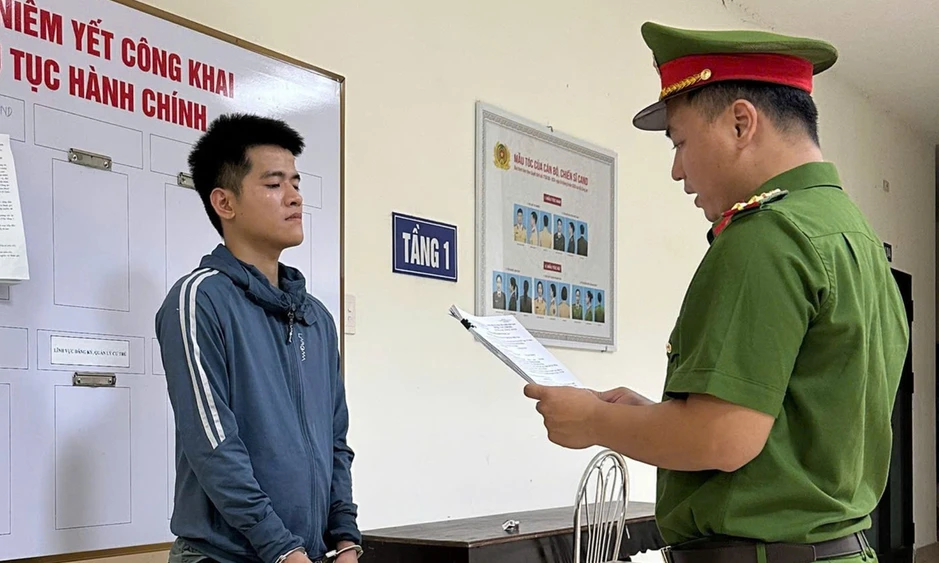Làm giả sổ đỏ rồi lên mạng lừa bán đất Làm giả sổ đỏ rồi lên mạng lừa bán đất