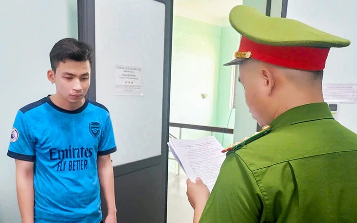 Làm nhục người khác rồi chịu án tù Làm nhục người khác rồi chịu án tù