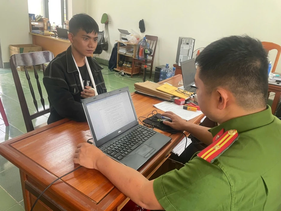 Làm rõ đối tượng gây tai nạn giao thông khiến một phụ nữ tử vong rồi bỏ trốn Làm rõ đối tượng gây tai nạn giao thông khiến một phụ nữ tử vong rồi bỏ trốn