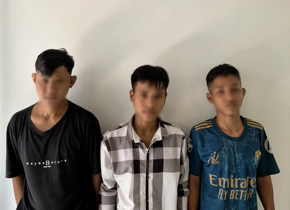 Làm rõ vụ việc 3 đối tượng tấn công chủ quán, định cướp điện thoại Làm rõ vụ việc 3 đối tượng tấn công chủ quán, định cướp điện thoại