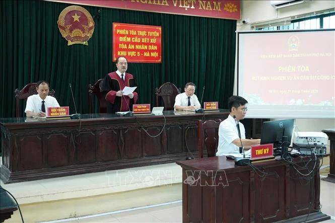 Lần đầu xét xử vụ kiện công ích Lần đầu xét xử vụ kiện công ích