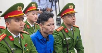 Lần thứ 3 hoãn phiên xét xử kẻ đốt quán cà phê khiến 11 người tử vong