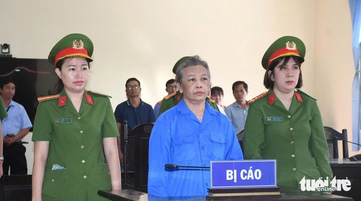 Lãnh án tù vì đăng tải, chia sẻ thông tin sai sự thật, xúc phạm lãnh đạo Nhà nước Lãnh án tù vì đăng tải, chia sẻ thông tin sai sự thật, xúc phạm lãnh đạo Nhà nước