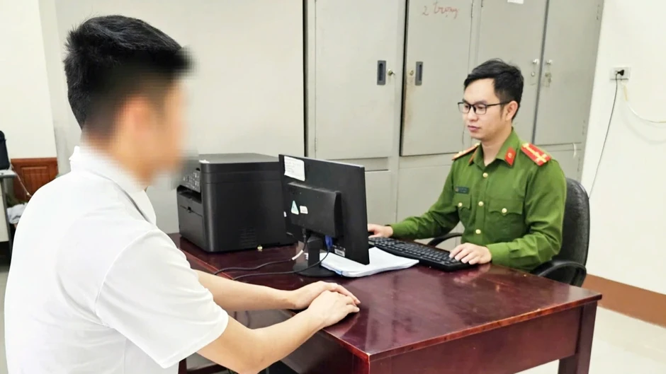 Lao động “chui” nhập cảnh trái phép từ Trung Quốc về Việt Nam bị xử phạt Lao động “chui” nhập cảnh trái phép từ Trung Quốc về Việt Nam bị xử phạt
