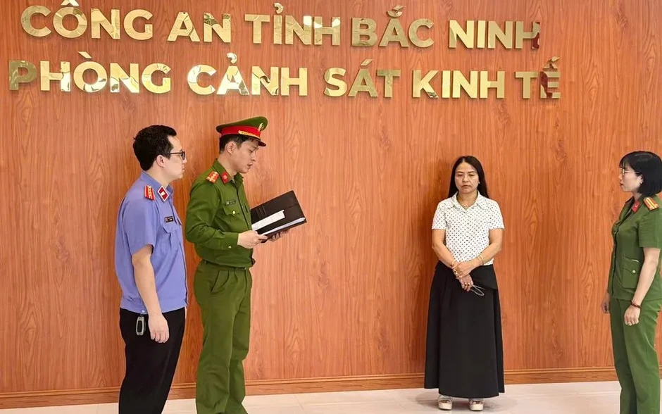 Lập khống chứng từ quyết toán, kế toán trung tâm giáo dục nghề nghiệp bị khởi tố Lập khống chứng từ quyết toán, kế toán trung tâm giáo dục nghề nghiệp bị khởi tố