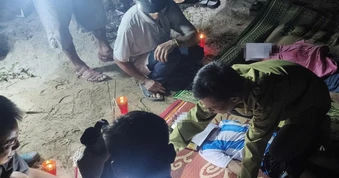 Lật thuyền trên sông Ngàn Phố, 4 người tử vong thương tâm