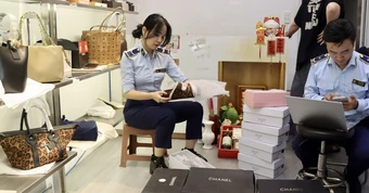 Lấy sách thật scan rồi đưa lên online bán 'sách điện tử', bị Công an Đà Nẵng khởi tố