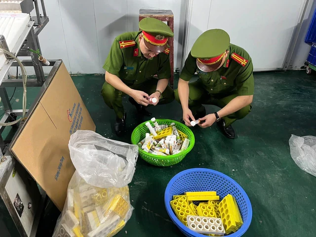 Lệnh bắt giam Giám đốc Nguyễn Thế Vinh, khởi tố loạt nhân viên Dược mỹ phẩm Vintechpharm